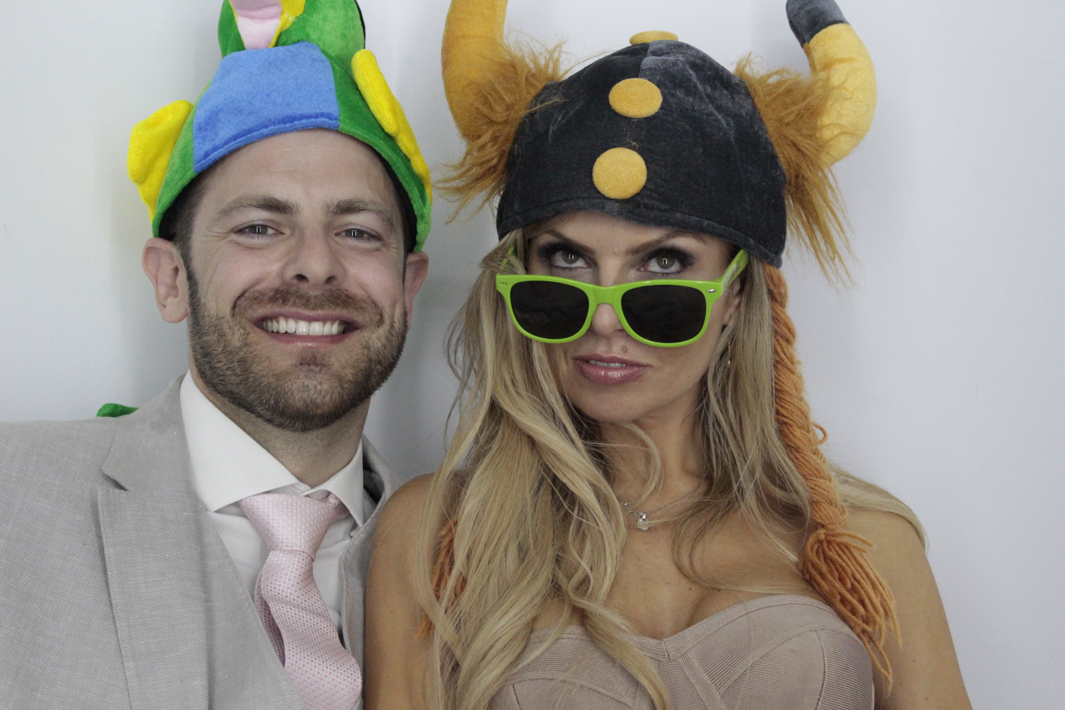 Jon and Sarah’s Wedding | View more photos from the event at gallery.myphotoboothexperience.co.uk/u/MyPhotoBoothExperienceLtd/Jon-and-Sarah’s-Wedding